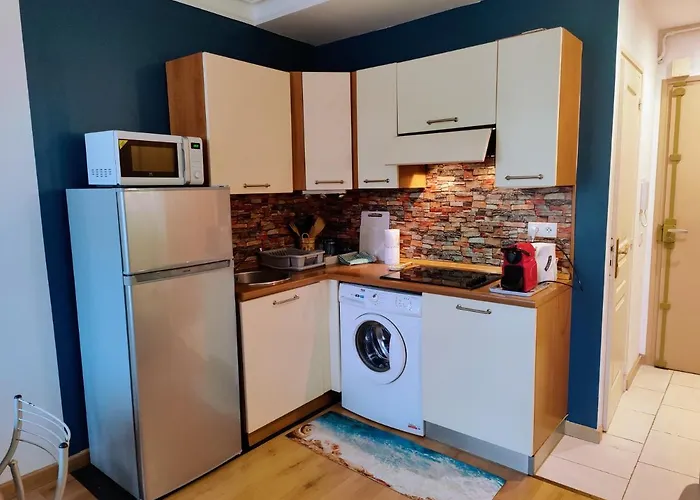 Central Close To Beaches And Shops, Up Till 6 Pers